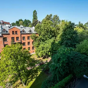 https://powisle-chic-apartment.warsawhotelspoland.com